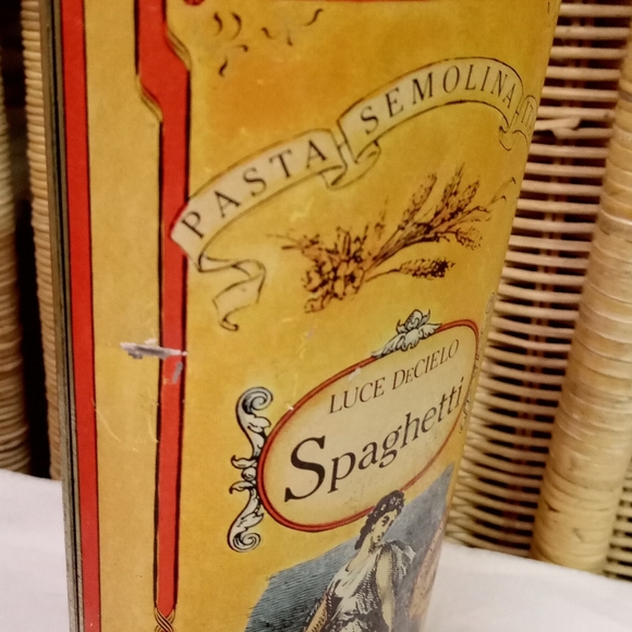 Vintage Bristolware Spaghetti Tin Metal Can Gift or Storage - Picture 3 of 8